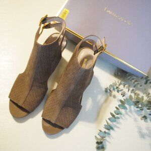 Louise et Cie Taupe Perforated Suede Open Toe Heels Size 8.5 Ghillie‎ Sandal